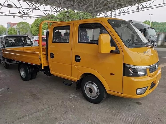 การขนส่งรถบรรทุกขนาดเล็กสีเหลือง 6 ล้อ Dongfeng รถบรรทุกสินค้า Double Cab Row