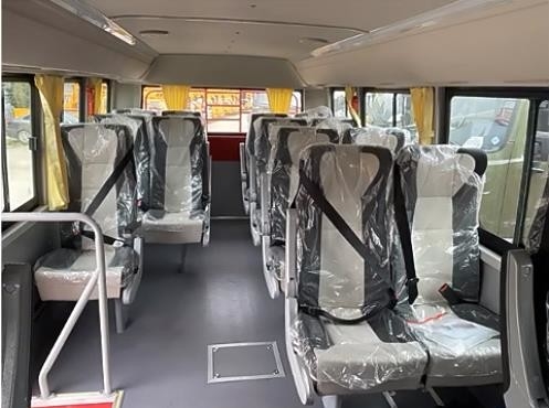 ดีเซล 170HP Power Custom Off Road Military Vehicles 4x4 Bus 6m Body 17 Seats