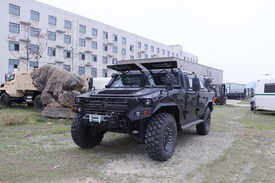 ตัวถังรถกันกระสุน Custom Off Road Military Vehicle 6 Man Assault Vehicle 4x4