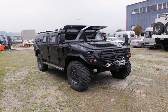 ตัวถังรถกันกระสุน Custom Off Road Military Vehicle 6 Man Assault Vehicle 4x4