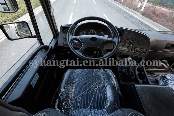 ผู้ให้บริการบุคลากร 4x4 Off Road Truck 4x4 AWD Drive Front 6 Cylinder Engine 190hp