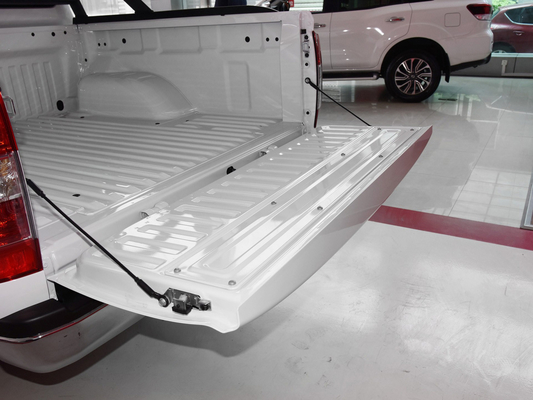 Pure Electric Pickup SUV ยานพาหนะ 120KW มอเตอร์ไฟฟ้าความจุแบตเตอรี่ 67.09kwh