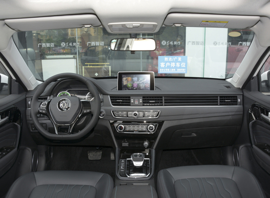 DONGFENG Pure EV ยานพาหนะไฟฟ้า 5 ที่นั่งรถยนต์ NEDC 415KM ไมล์สะสมมอเตอร์เดี่ยว