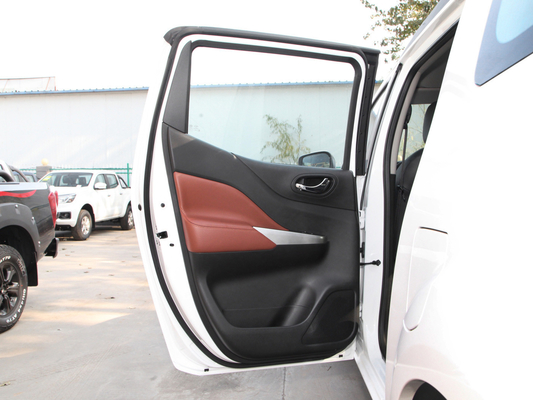 เครื่องยนต์เทอร์โบ RWD 4 ประตู SUV รถกระบะ DONGFENG สำหรับครอบครัวตั้งแคมป์
