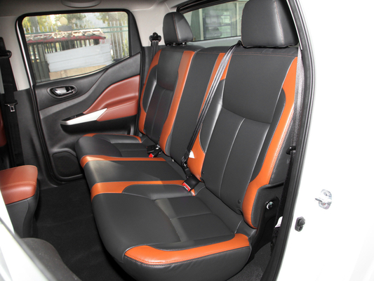 R18 Tyre 4WD SUV ยานพาหนะ City Cargo Pick Up Truck 200 - 300Nm ฐานล้อ