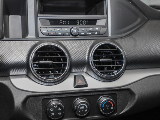 DONGFENG ไดรฟ์ด้านหลัง 2WD รถกระบะรถบรรทุกเครื่องยนต์ดีเซล 165HP 2.4L YUCHAI Engine