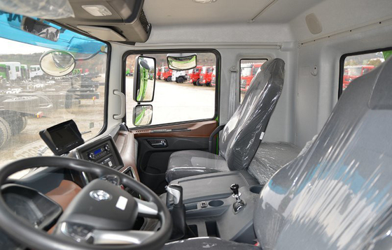 8x4 Heavy Dump Truck Tipper 7.8m Cargo Tank GVW 31000KG YUCHAI Engine