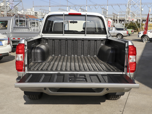 รถกระบะเครื่องยนต์ดีเซลขนาดเล็ก 165 แรงม้า 4x4 4WD สำหรับการขนส่งด่วน
