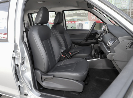 รถกระบะเครื่องยนต์ดีเซลขนาดเล็ก 165 แรงม้า 4x4 4WD สำหรับการขนส่งด่วน