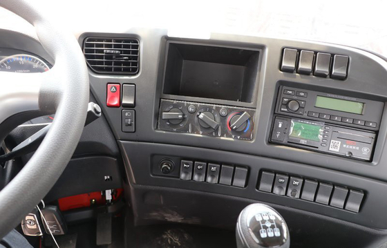 35 Ton Dongfeng รถบรรทุกหัวลาก 4x2 350HP รถลากจูงสำหรับการขนส่งทางท่าเรือ