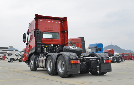 Euro 6 Emissions DONGFENG รถบรรทุกรถแทรกเตอร์ 456hp เชื้อเพลิงดีเซลกำลังสูง