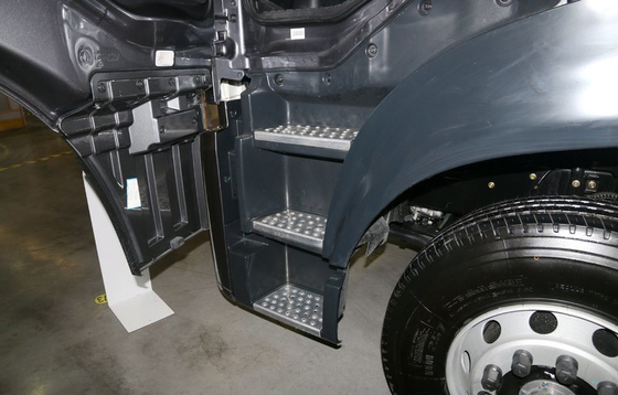 CNG Dongfeng Trailer Truck Head 460HP 500HP 12 Gear Manual Transmission