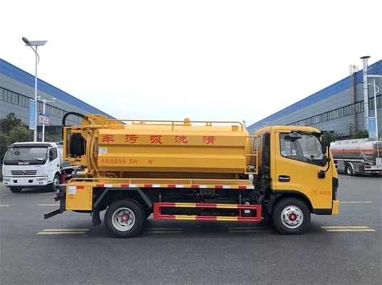 3308mm ฐานล้อรถบรรทุกสุขาภิบาลเทศบาล 6MT เครื่องดูดฝุ่นดูดน้ำเสียรถบรรทุก
