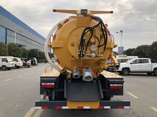 Dongfeng ดูดสิ่งปฏิกูลรถบรรทุกสุขาภิบาลเทศบาล 9.5 Cbm 4 Ton Payload