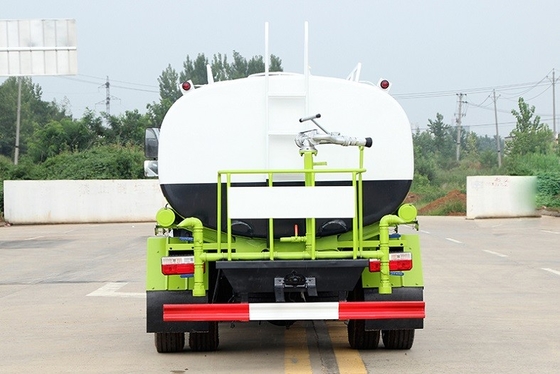 9 Cbm Sprinkling Light Water Cart Truck 4x2 Wheel ดีเซลขับเคลื่อนพวงมาลัยซ้าย
