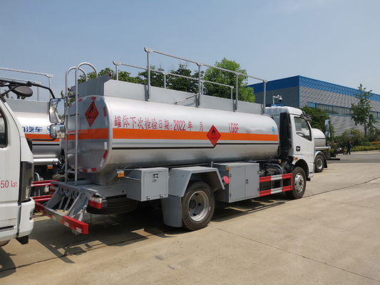 รถขนถ่ายน้ำมันเครื่องยนต์ดีเซล 170 HP 8.5 CBM ฐานล้อ 3800mm
