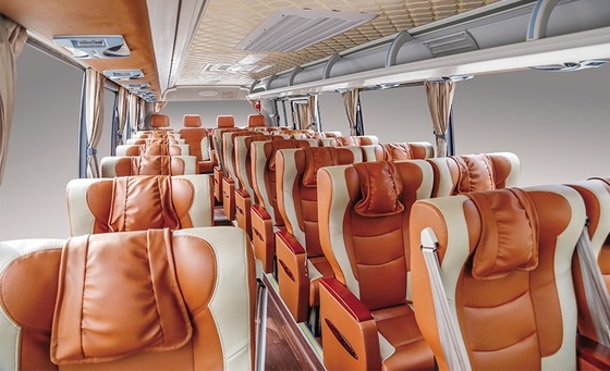 Golden Dragon Diesel Luxury Coach Bus 220 HP 8m 10 - 34 ที่นั่ง Team Travel Bus