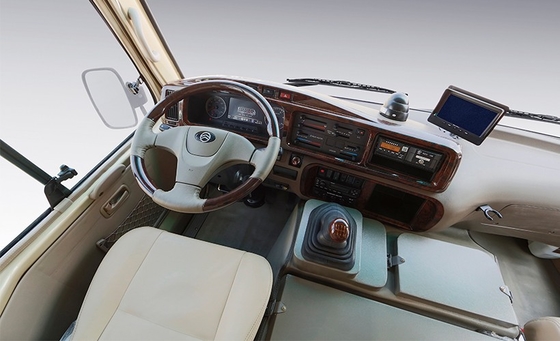 LHD เครื่องยนต์ดีเซล Coaster Buses 7m 142 HP Curb Weight 4300kg