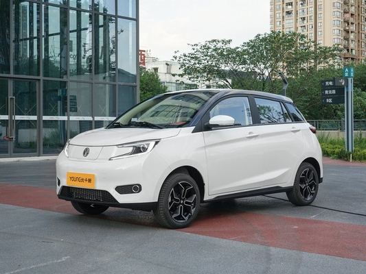 China Pure Electric Car 5 ประตู 4 ที่นั่ง Pure EV Car MINI SUV ระยะทาง 400KM
