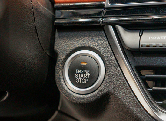 China Pure Electric Car 5 ประตู 4 ที่นั่ง Pure EV Car MINI SUV ระยะทาง 400KM