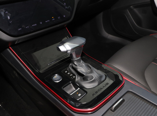 Dongfeng SUV Cars 5 ที่นั่ง 150HP พร้อม Panoramic Sunroof