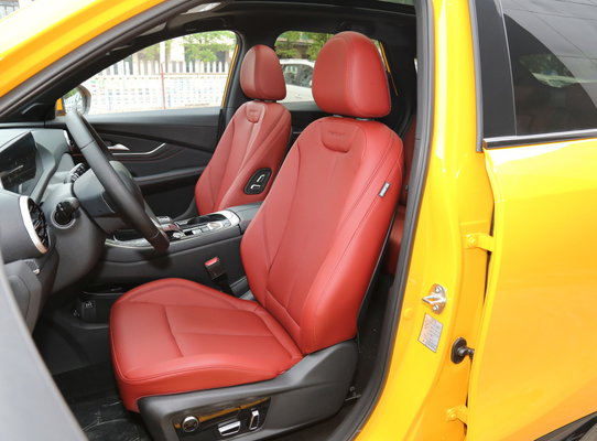 DONGFENG แก๊สเบนซินเพาเวอร์เอสยูวีรถยนต์ระบบกันสะเทือนอิสระ 197HP